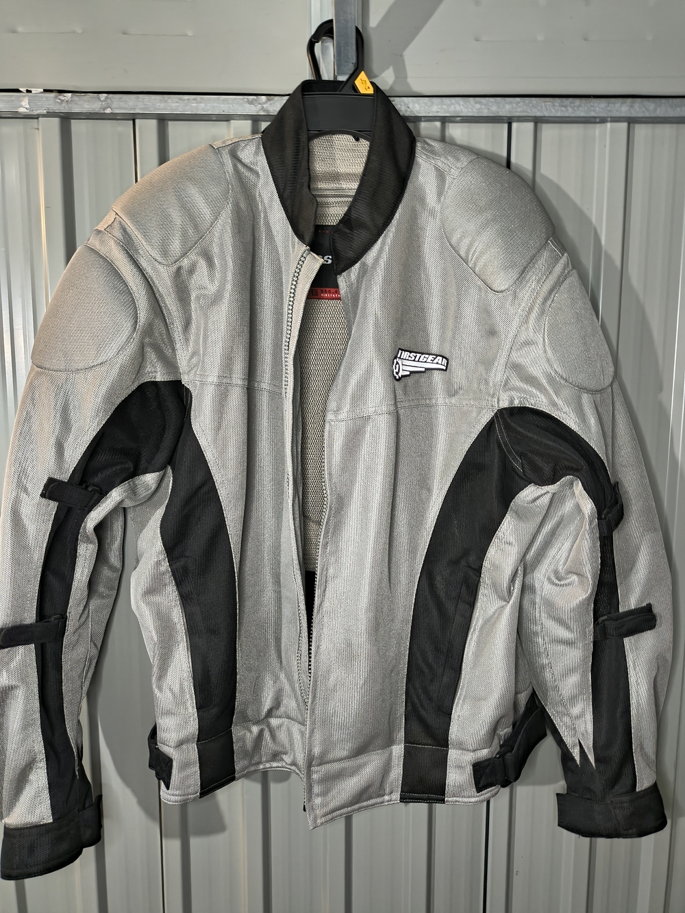 Men's Motorcycle Riding Jacket in Silver/Black -